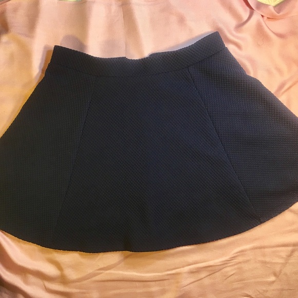 🔥CLEARANCE🔥H&M Waffle Knit Blue Skater Miniskirt - Picture 2 of 6
